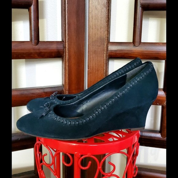 Etienne Aigner Wedge Heels (Size 7.5) - Picture 3 of 11